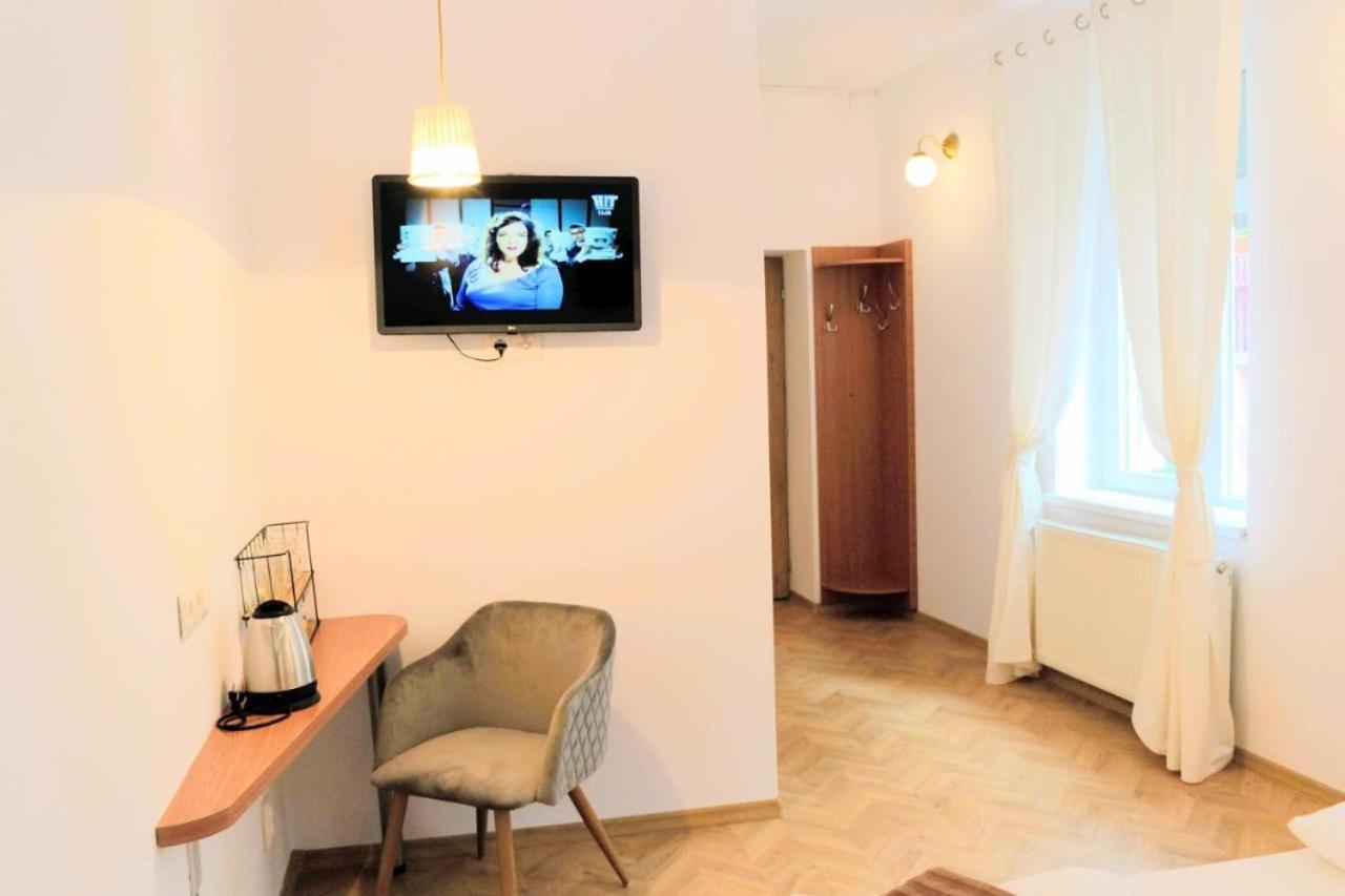 Twins Boutique Korsy Apartment Sibiu Bagian luar foto