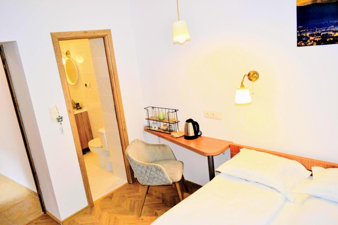 Twins Boutique Korsy Apartment Sibiu Bagian luar foto
