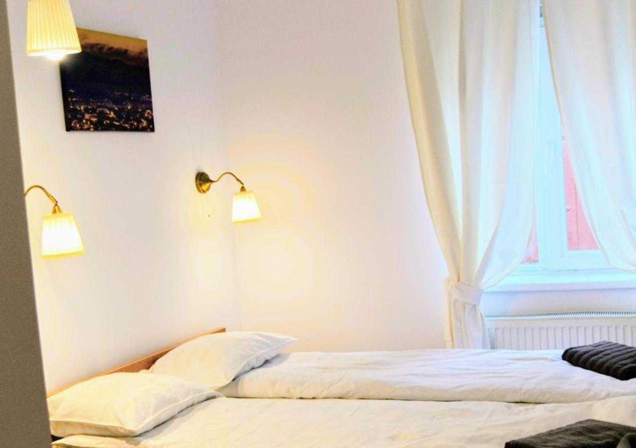 Twins Boutique Korsy Apartment Sibiu Bagian luar foto