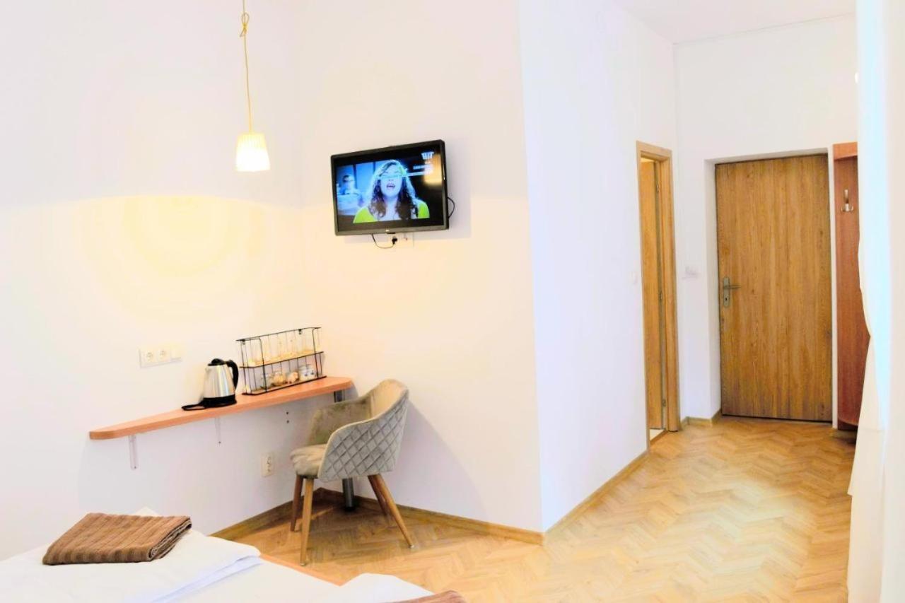 Twins Boutique Korsy Apartment Sibiu Bagian luar foto