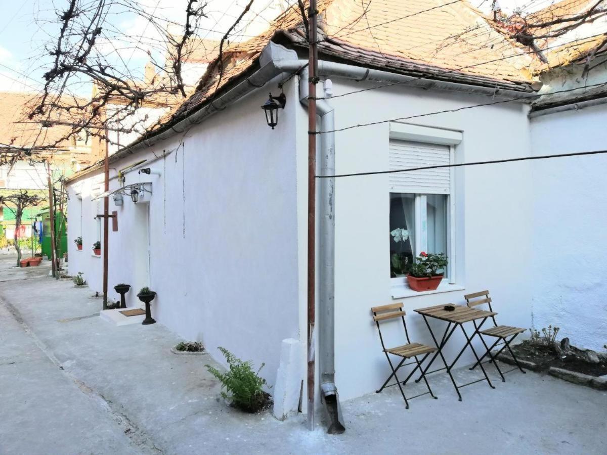 Twins Boutique Korsy Apartment Sibiu Bagian luar foto