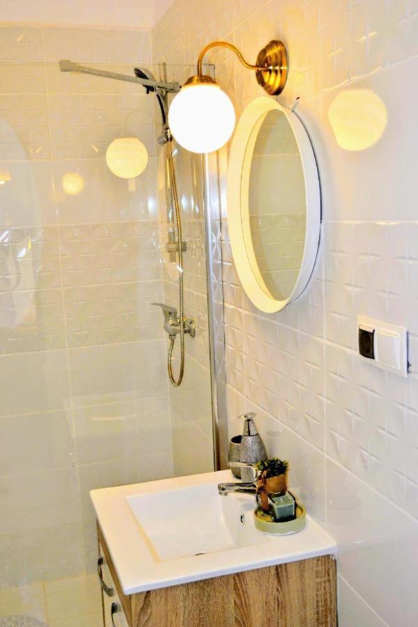 Twins Boutique Korsy Apartment Sibiu Bagian luar foto
