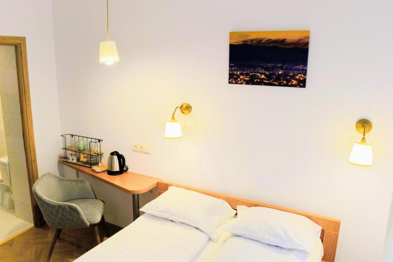 Twins Boutique Korsy Apartment Sibiu Bagian luar foto