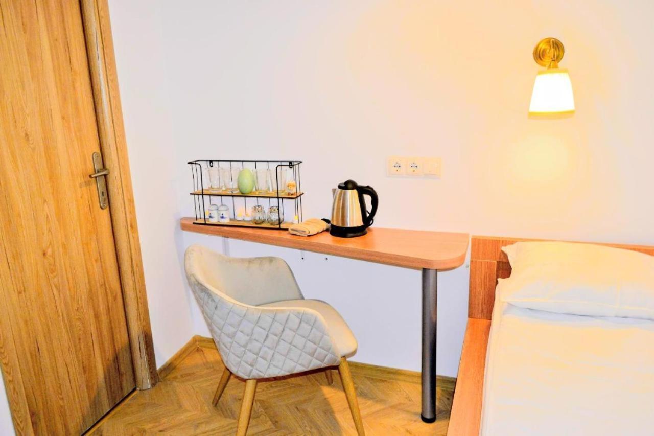 Twins Boutique Korsy Apartment Sibiu Bagian luar foto