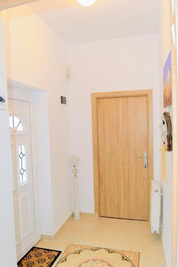 Twins Boutique Korsy Apartment Sibiu Bagian luar foto